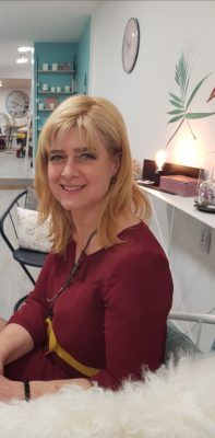 photo de la gérante dans la boutique Ver' Autre Chose